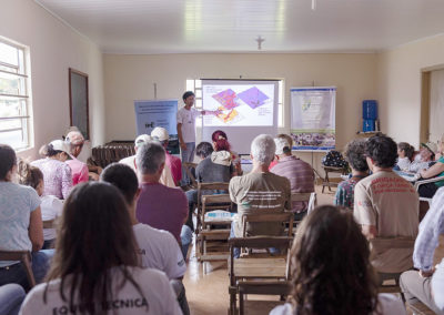 Apresentação para produtores rurais do sul de Minas Gerais sobre panorama do Sistema Cantareira e a importância das ações no campo - Crédito: Tiago Baccarin/ Estúdio Garagem